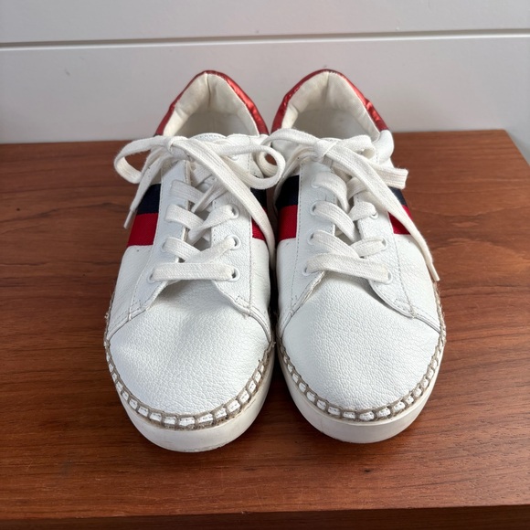 Steve Madden Women's Lex Espadrille White Sneakers Shoes Stripes 6 M EUC Classic - Picture 3 of 9